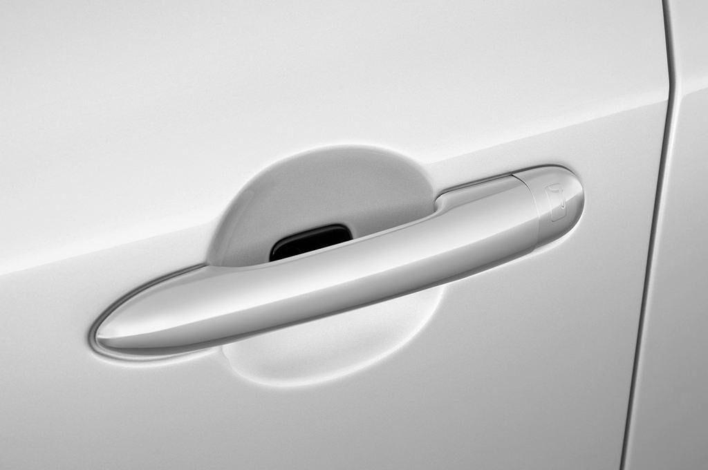 Renault VEL Satis (Baujahr 2009) Carminat 5 Türen Türgriff