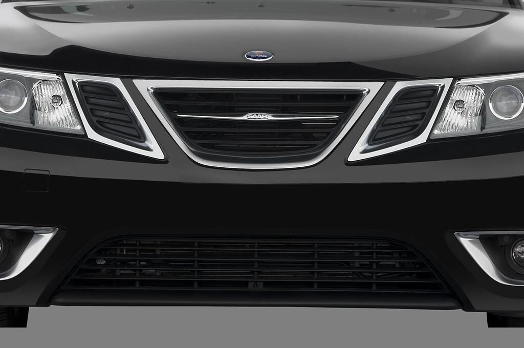 Saab 9-3 Sport Sedan (Baujahr 2010) Aero 4 Türen Kühlergrill und Scheinwerfer