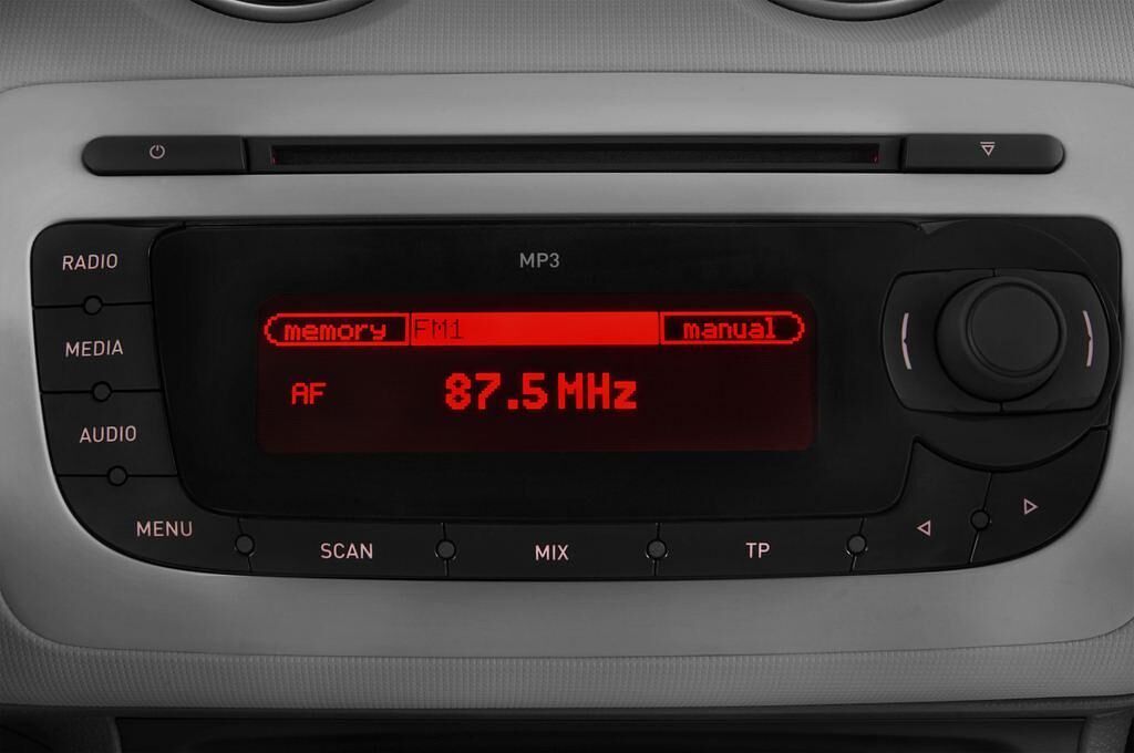 SEAT Ibiza (Baujahr 2011) Good Stuff 5 Türen Radio und Infotainmentsystem