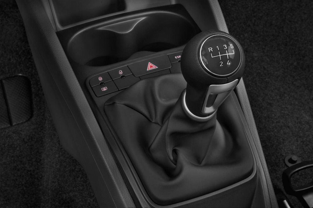 SEAT Ibiza (Baujahr 2011) Good Stuff 5 Türen Schalthebel