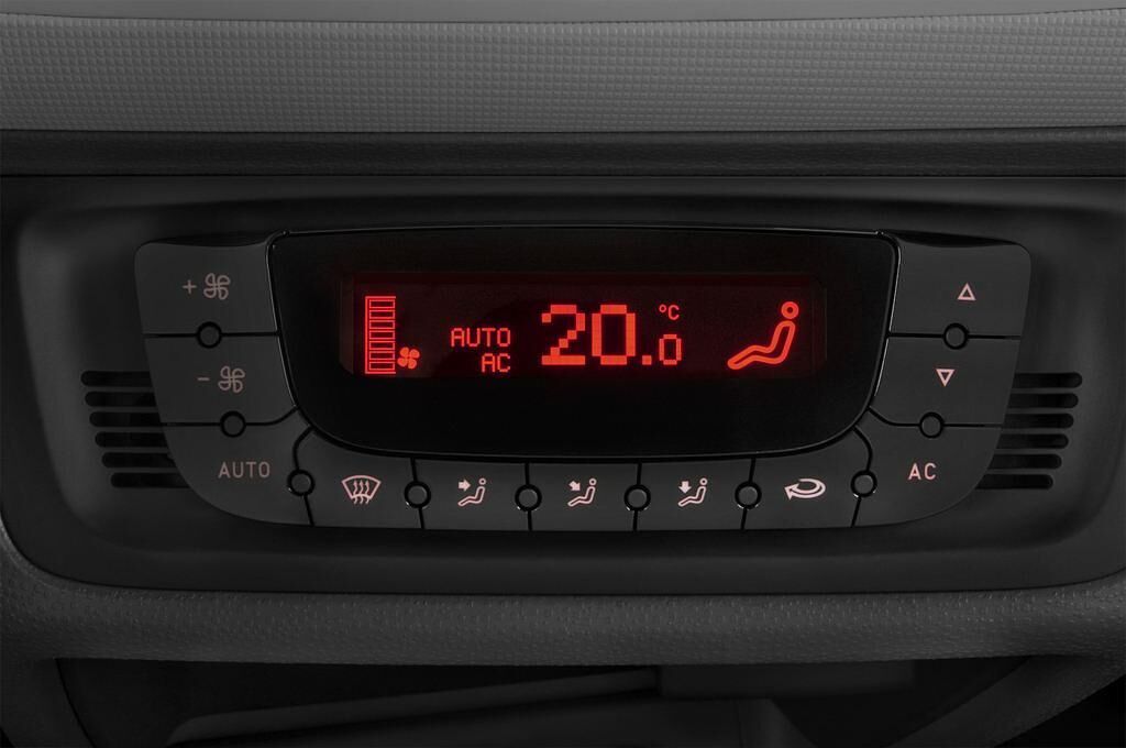 SEAT Ibiza (Baujahr 2011) Good Stuff 5 Türen Temperatur und Klimaanlage