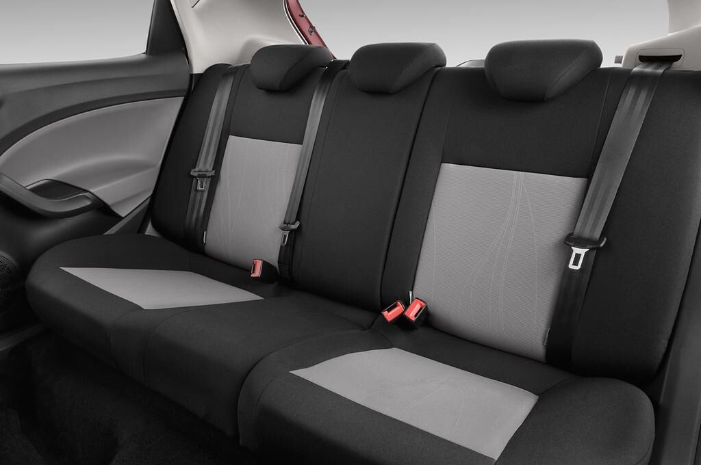 SEAT Ibiza (Baujahr 2013) Reference 5 Türen Rücksitze