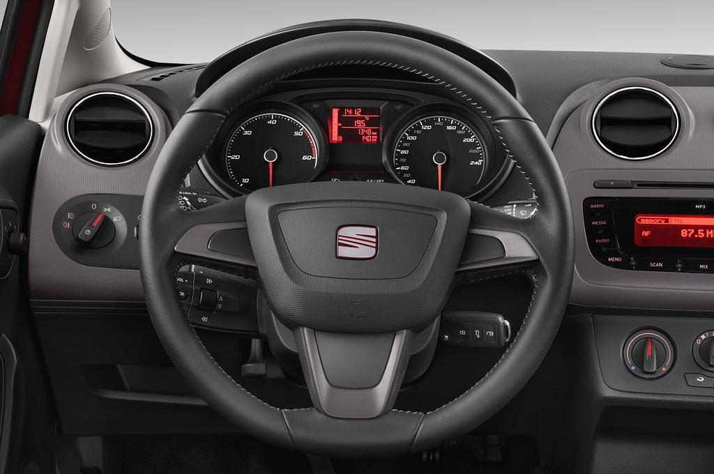 SEAT Ibiza (Baujahr 2013) Reference 5 Türen Lenkrad