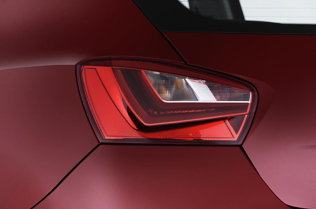 SEAT Ibiza (Baujahr 2013) Reference 5 Türen Rücklicht