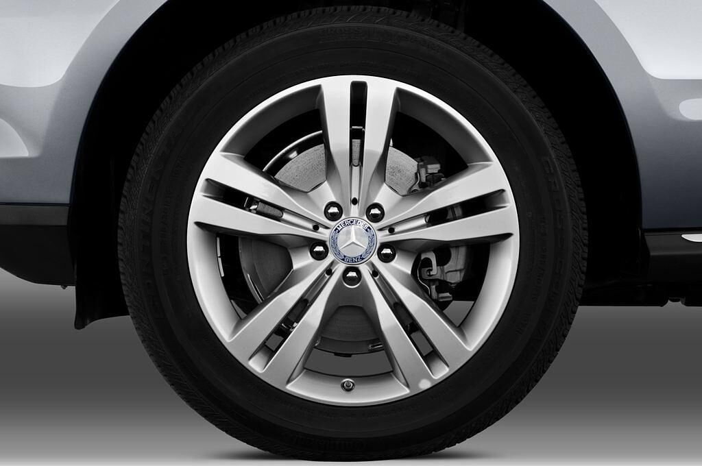 Mercedes M-Class (Baujahr 2012) - 5 Türen Reifen und Felge