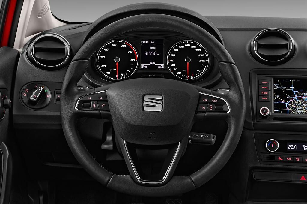 SEAT Ibiza (Baujahr 2016) Style 5 Türen Lenkrad