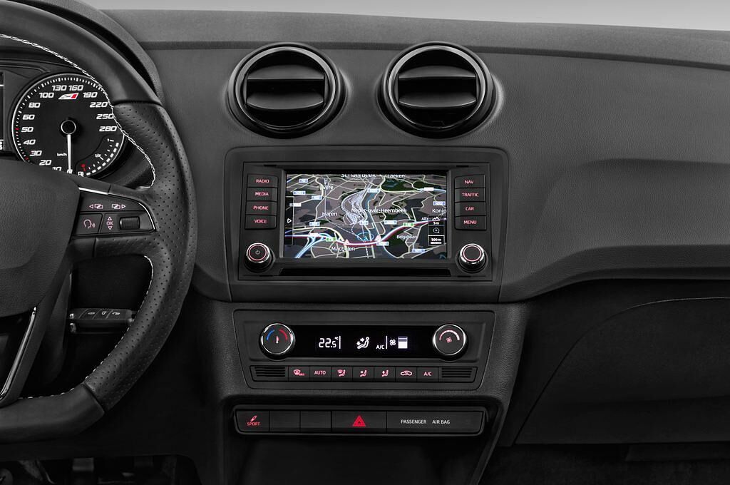 SEAT Ibiza Cupra (Baujahr 2017) Cupra 3 Türen Mittelkonsole