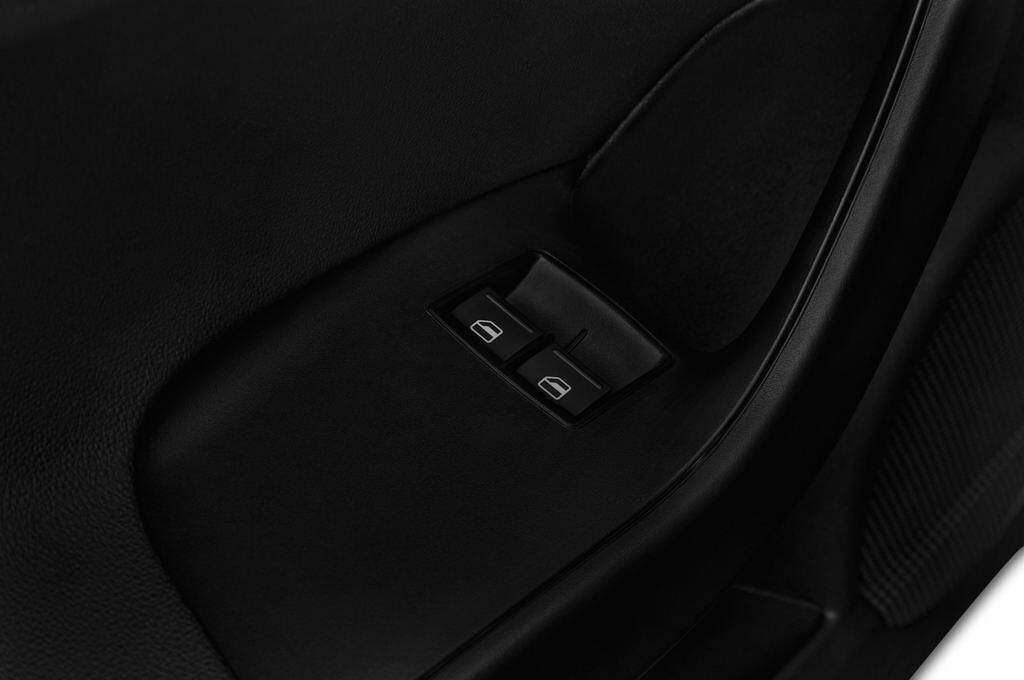 SEAT Ibiza SC (Baujahr 2016) Reference 3 Türen Bedienungselemente Tür