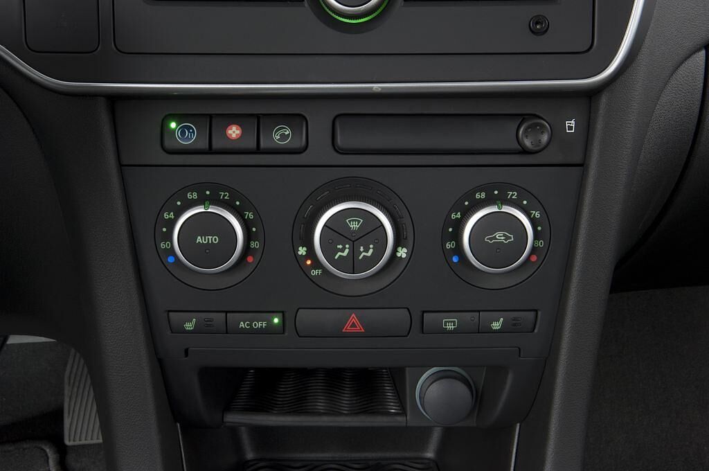 Saab 9-3 Sport Sedan (Baujahr 2010) Aero 4 Türen Temperatur und Klimaanlage