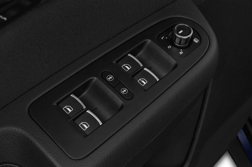 SEAT Alhambra (Baujahr 2013) Style 5 Türen Bedienungselemente Tür