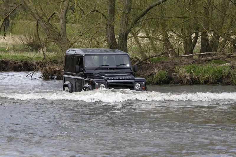 Land Rover Defender LXV 3