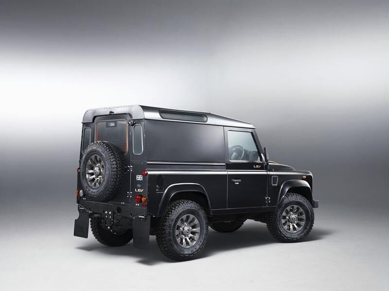 Land Rover Defender LXV 3