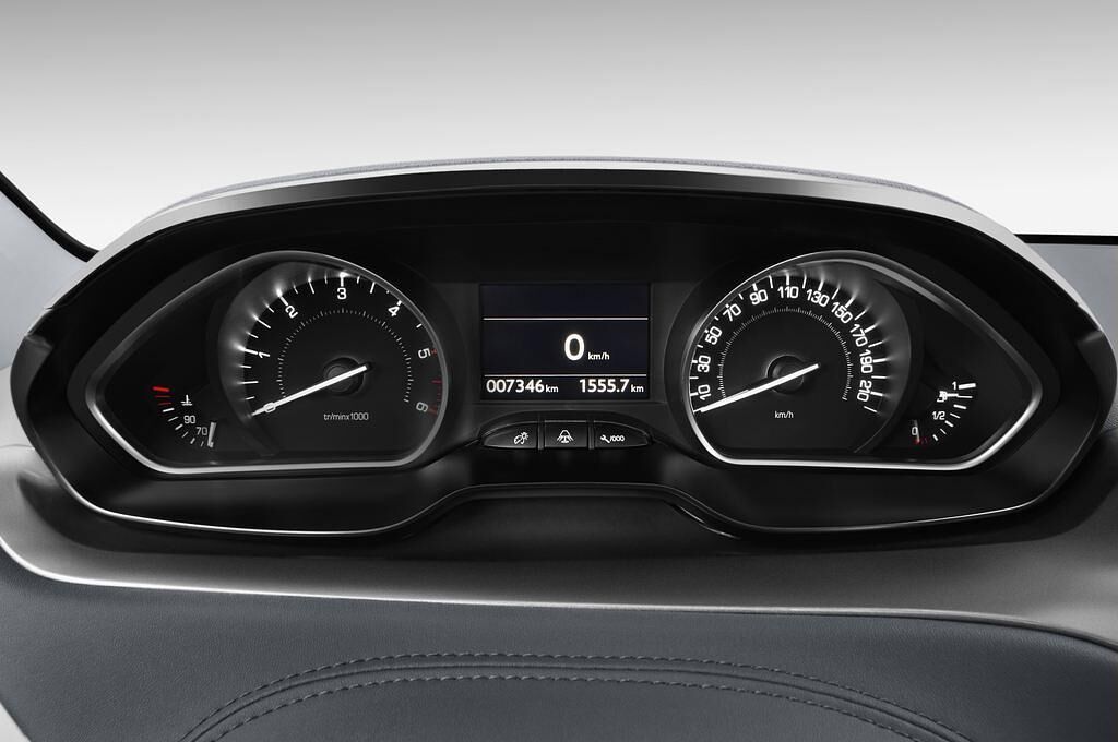 Peugeot 208 (Baujahr 2012) Allure 5 Türen Tacho und Fahrerinstrumente