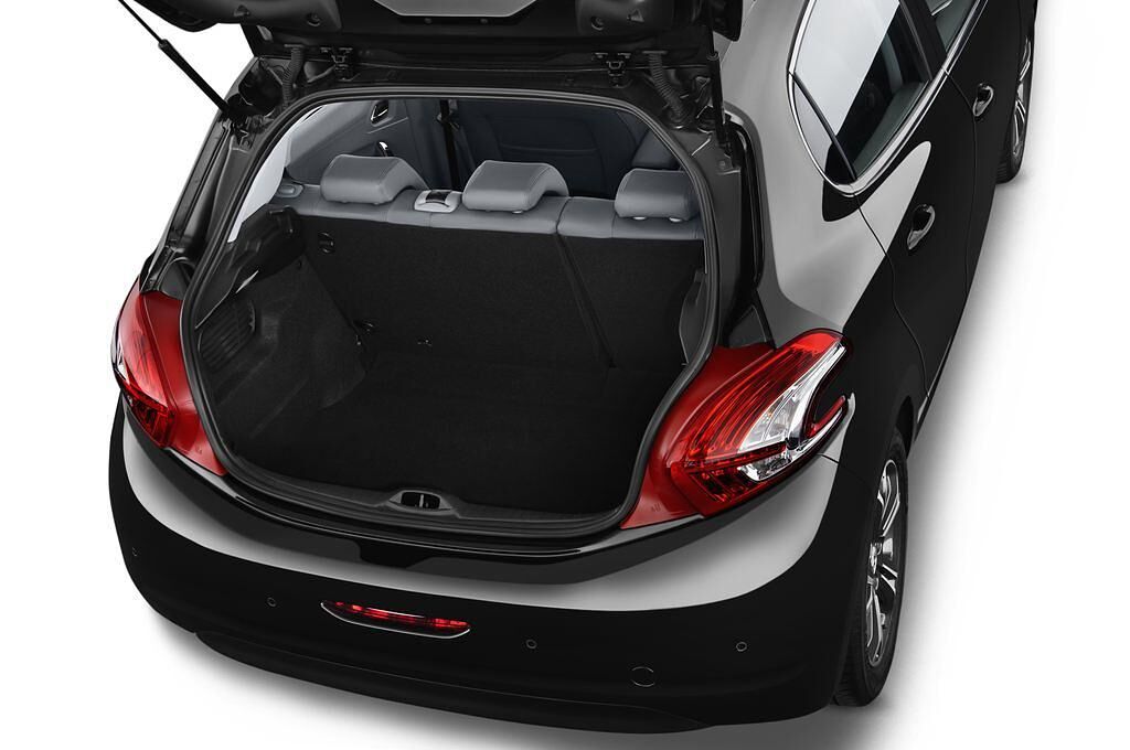Peugeot 208 (Baujahr 2012) Allure 5 Türen Kofferraum
