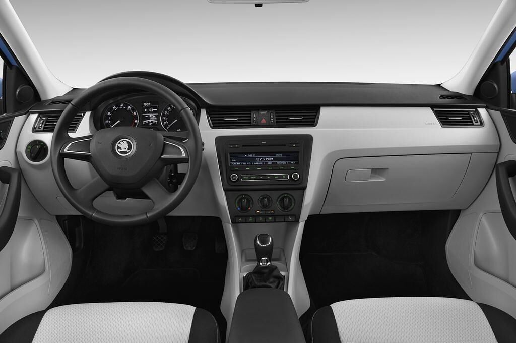 Skoda Rapid (Baujahr 2013) Elegance 5 Türen Cockpit und Innenraum