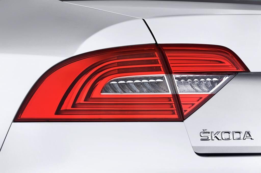 Skoda Superb (Baujahr 2015) Active 5 Türen Rücklicht