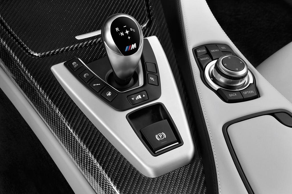 BMW M6 (Baujahr 2017) - 2 Türen Schalthebel