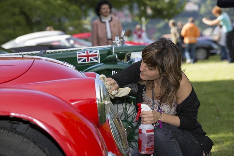 Der Kühlergrill muss besonders glänzen