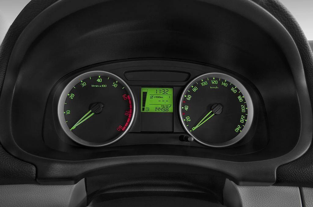 Skoda Fabia (Baujahr 2009) Elegance 5 Türen Tacho und Fahrerinstrumente