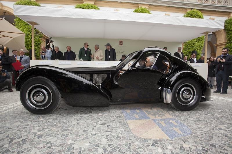 Der Modezar Ralph LAuren holte beim Concorso d Eleganza Villa d Este 2013 den ersten Preis