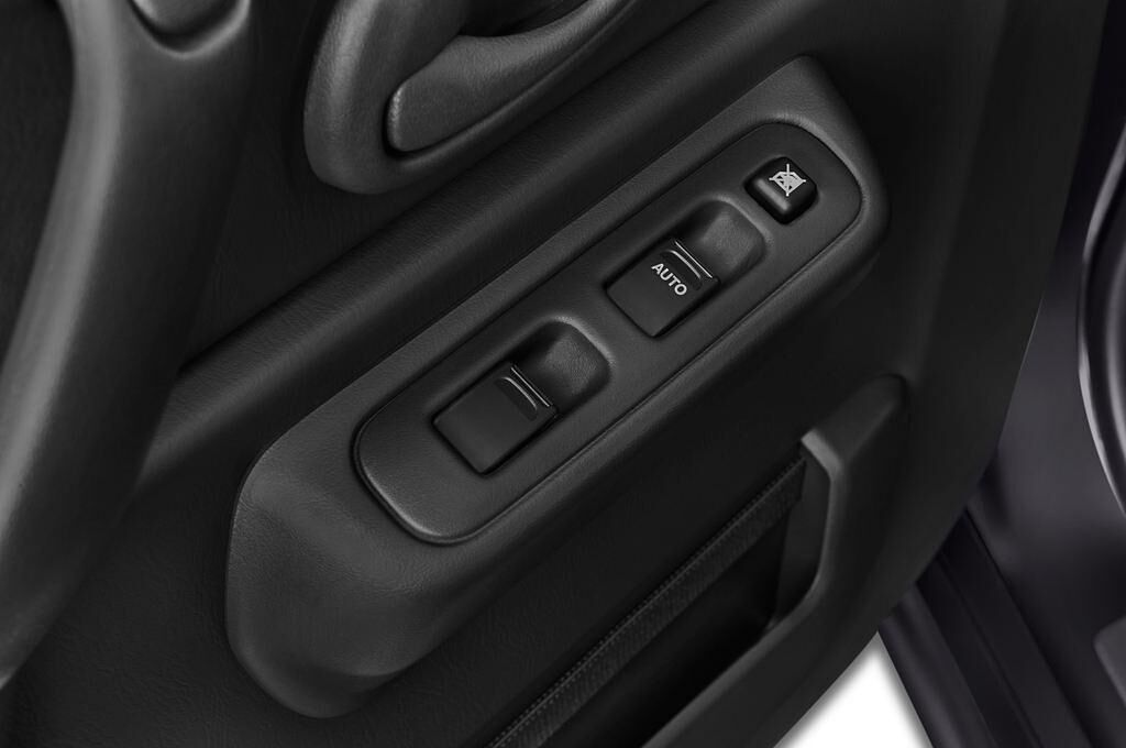 Suzuki Jimny (Baujahr 2012) Comfort 3 Türen Bedienungselemente Tür