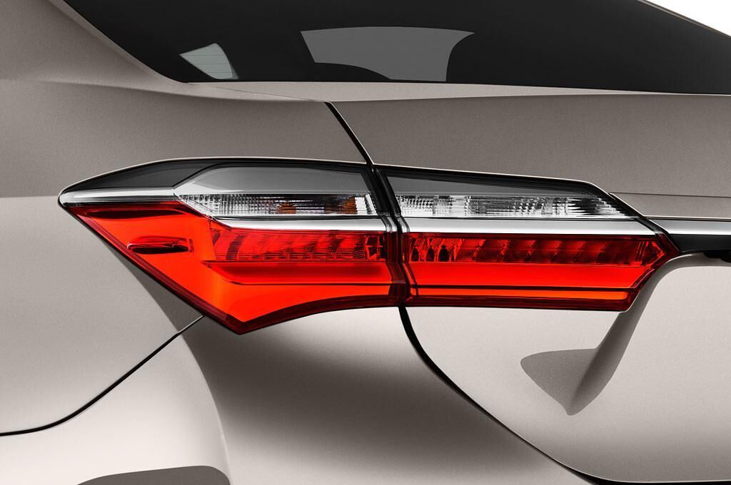 Toyota Corolla (Baujahr 2017) Comfort 4 Türen Rücklicht