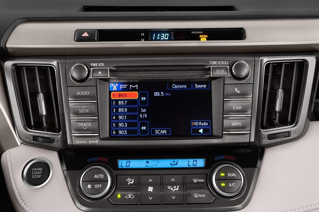 Toyota RAV4 (Baujahr 2013) START-Edition 5 Türen Radio und Infotainmentsystem