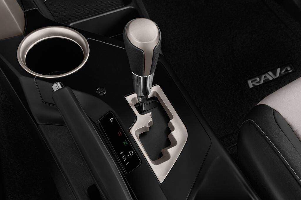 Toyota RAV4 (Baujahr 2013) START-Edition 5 Türen Schalthebel