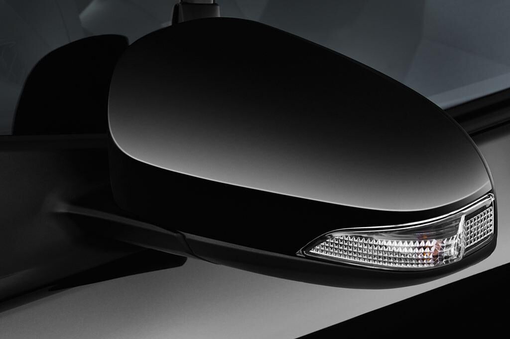 Toyota Yaris (Baujahr 2011) Life 5 Türen Außenspiegel