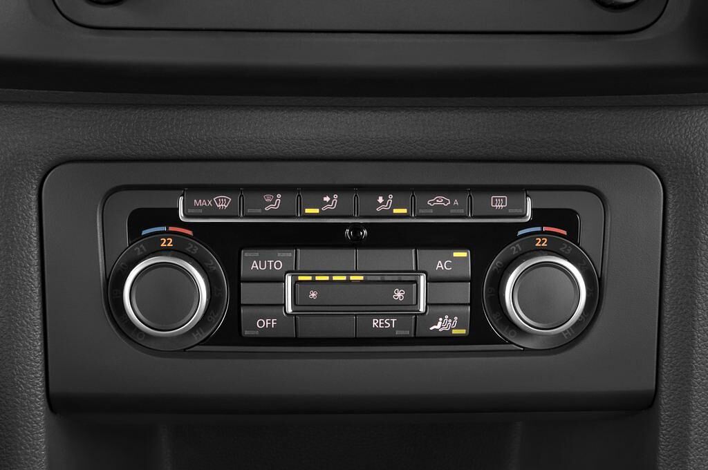 Volkswagen Amarok (Baujahr 2012) Trendline 4 Türen Temperatur und Klimaanlage