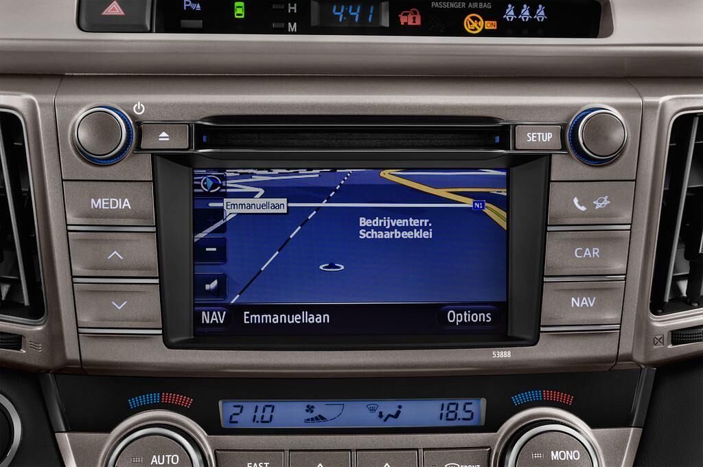 Toyota RAV4 (Baujahr 2015) Comfort 5 Türen Radio und Infotainmentsystem