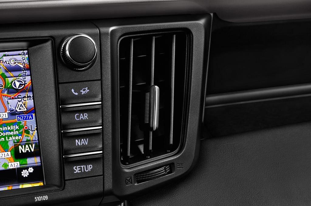 Toyota RAV4 (Baujahr 2016) Executive 5 Türen Lüftung