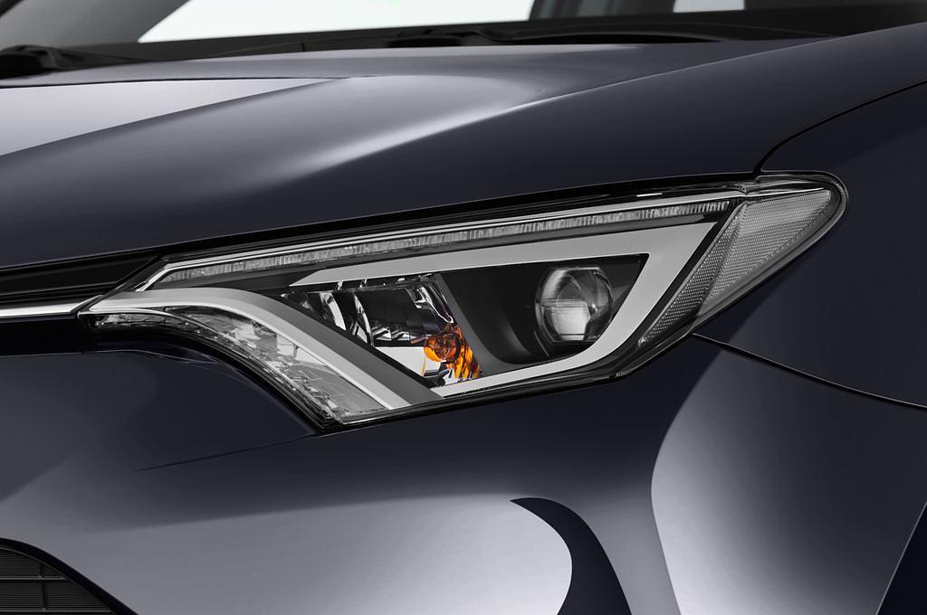 Toyota RAV4 (Baujahr 2016) Executive 5 Türen Scheinwerfer