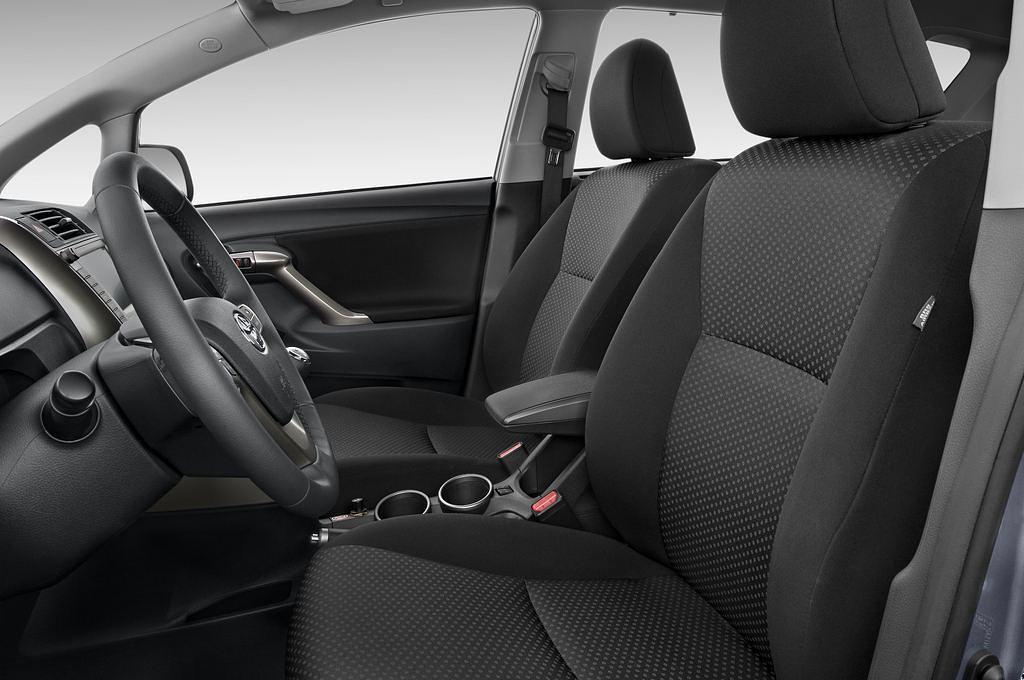 Toyota Verso (Baujahr 2010) Executive 5 Türen Vordersitze