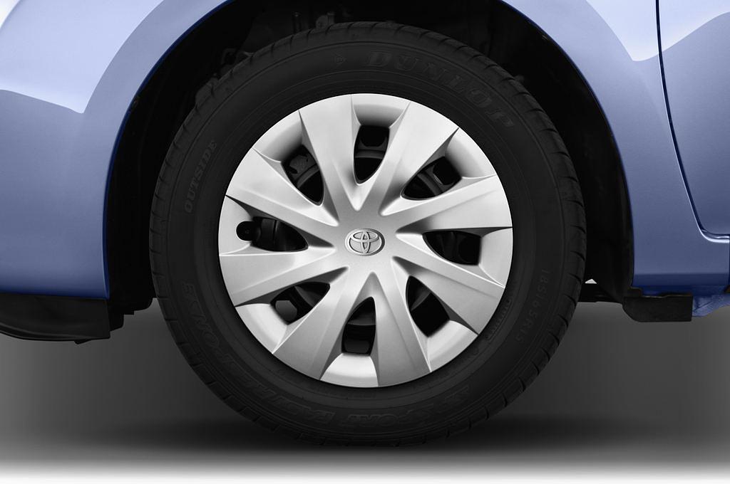 Toyota Verso-S (Baujahr 2011) - 5 Türen Reifen und Felge