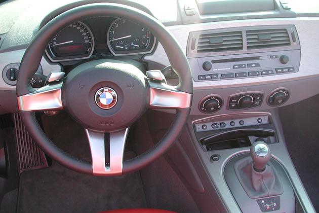 Die wichtigsten Instrumente: Tacho und Drehzahlmesser