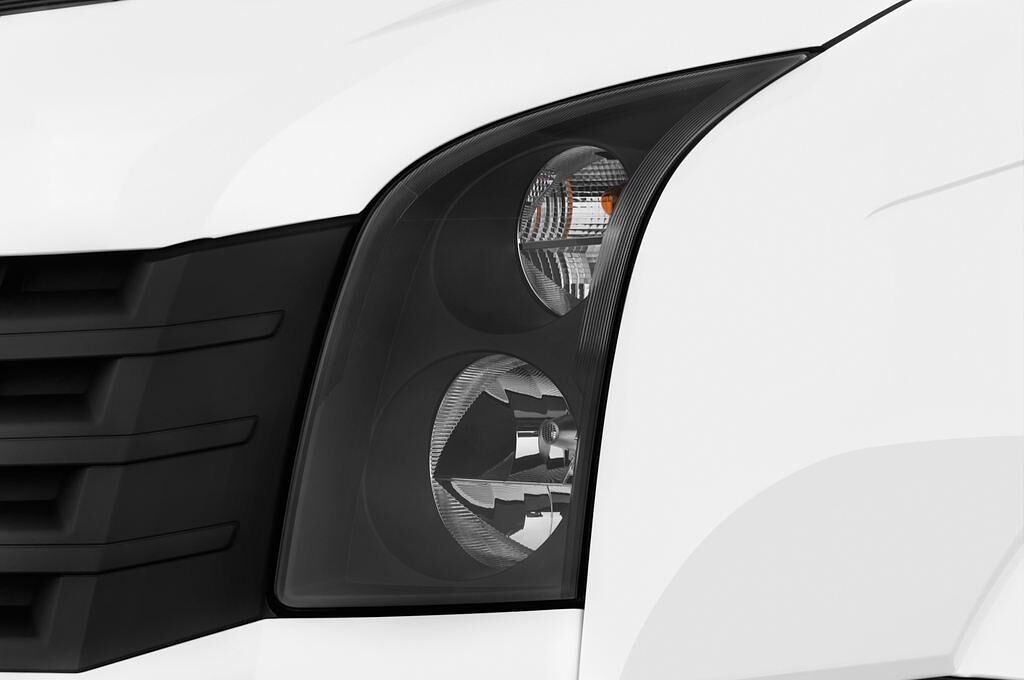 Volkswagen Crafter (Baujahr 2014) L3H2 4 Türen Scheinwerfer