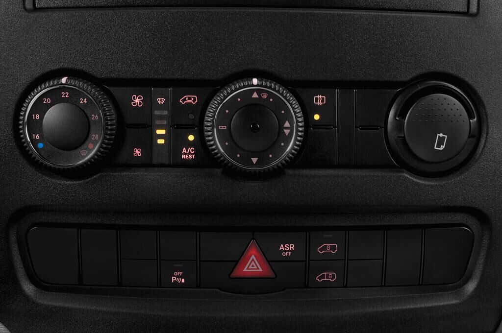 Volkswagen Crafter (Baujahr 2014) L3H2 4 Türen Temperatur und Klimaanlage