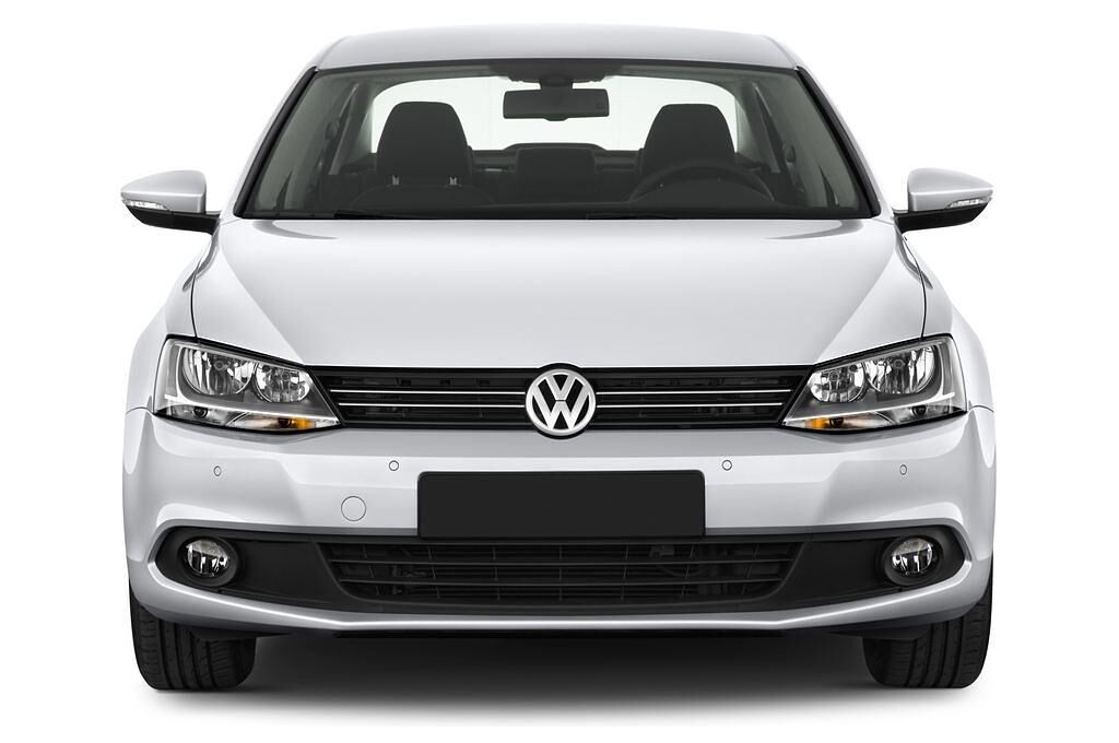 Volkswagen Jetta (Baujahr 2012) Comfortline Bluemotion Technology 4 Türen Frontansicht