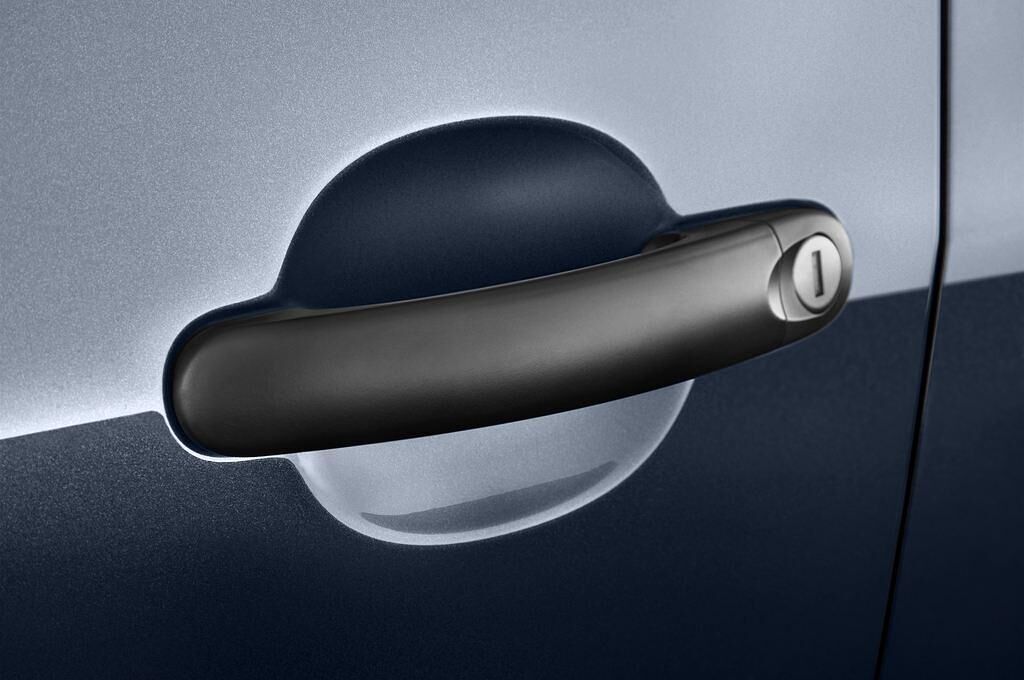 Volkswagen Golf Plus (Baujahr 2009) - 5 Türen Türgriff