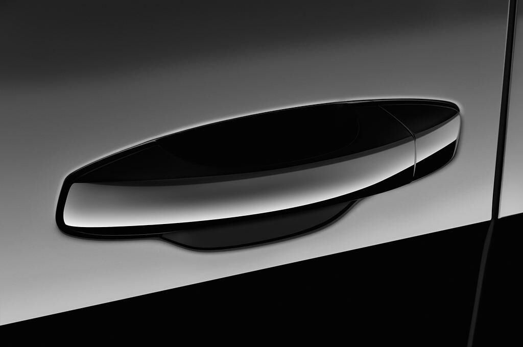 Volkswagen Golf Varient (Baujahr 2014) Trendline 5 Türen Türgriff