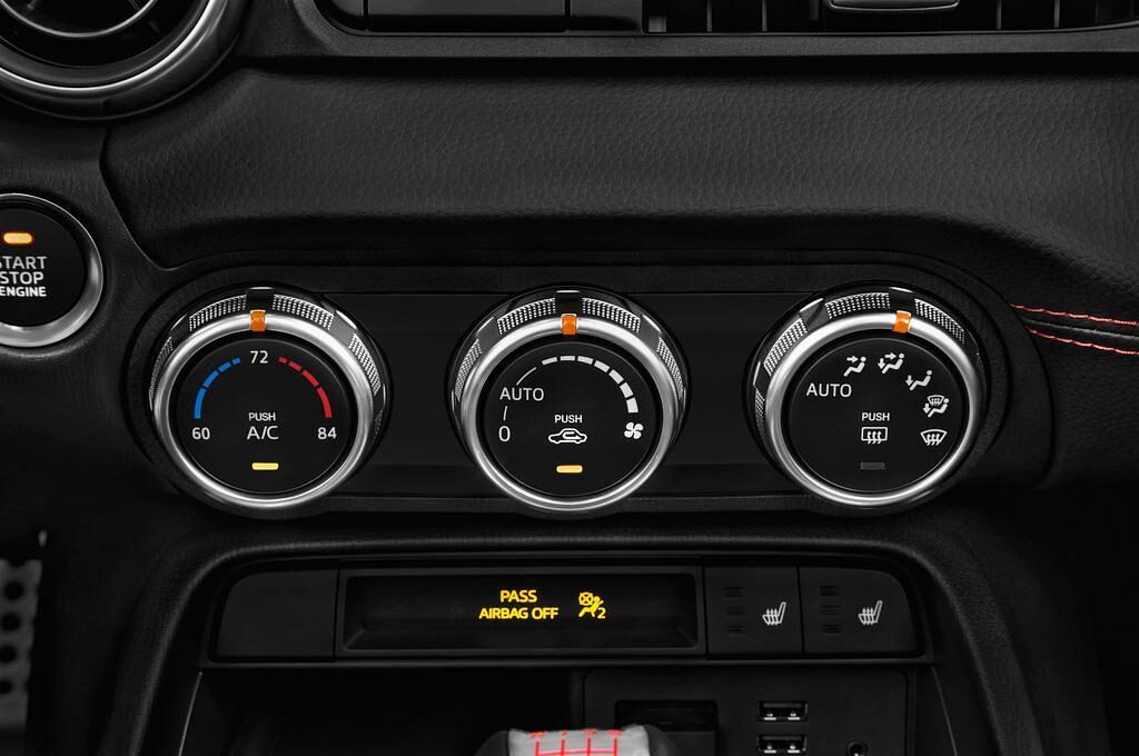 Abarth 124 Spider (Baujahr 2017) - 2 Türen Temperatur und Klimaanlage