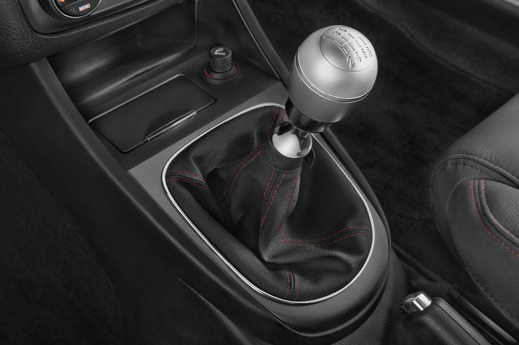 Alfa Romeo 147 (Baujahr 2009) - 5 Türen Schalthebel