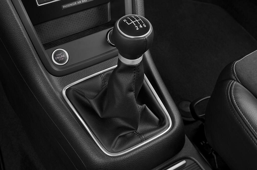 Volkswagen Sharan (Baujahr 2011) Highline 5 Türen Schalthebel