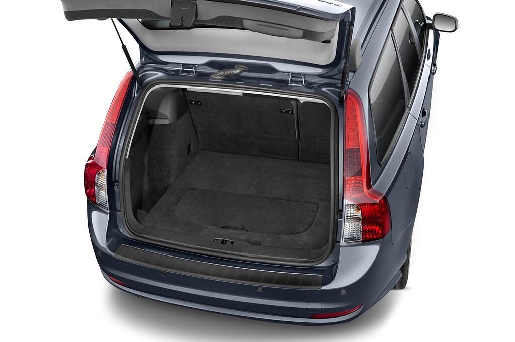 Volvo V50 (Baujahr 2010) R-design 5 Türen Kofferraum