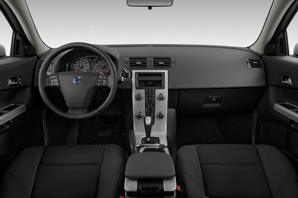 Volvo C30 (Baujahr 2010) - 3 Türen Cockpit und Innenraum