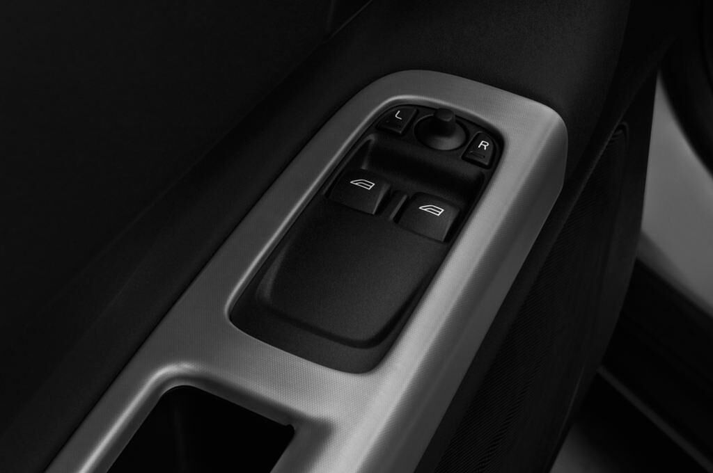 Volvo C30 (Baujahr 2010) - 3 Türen Bedienungselemente Tür