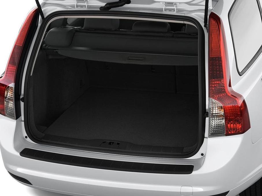 Volvo V50 (Baujahr 2010) Momentum 5 Türen Kofferraum