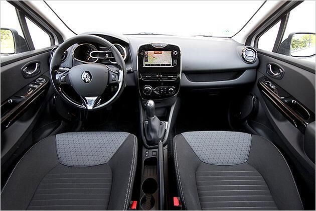 Der schwarze Klavierlack gehört zum optionalen Look-Paket, das bei der Topausstattung Serie ist