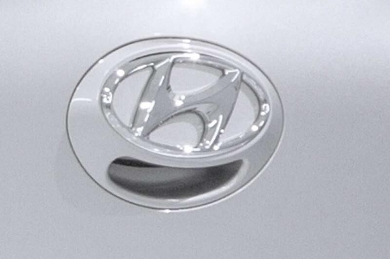 Und auch das Logo inklusive Kofferraumtür-Öffner sind runder geworden.